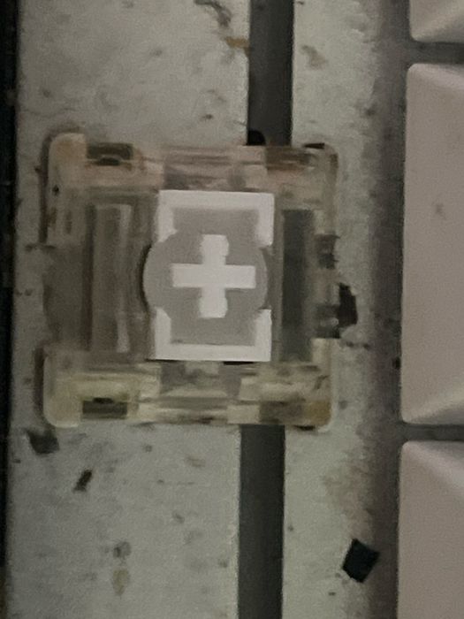 Vendo teclado semi novo