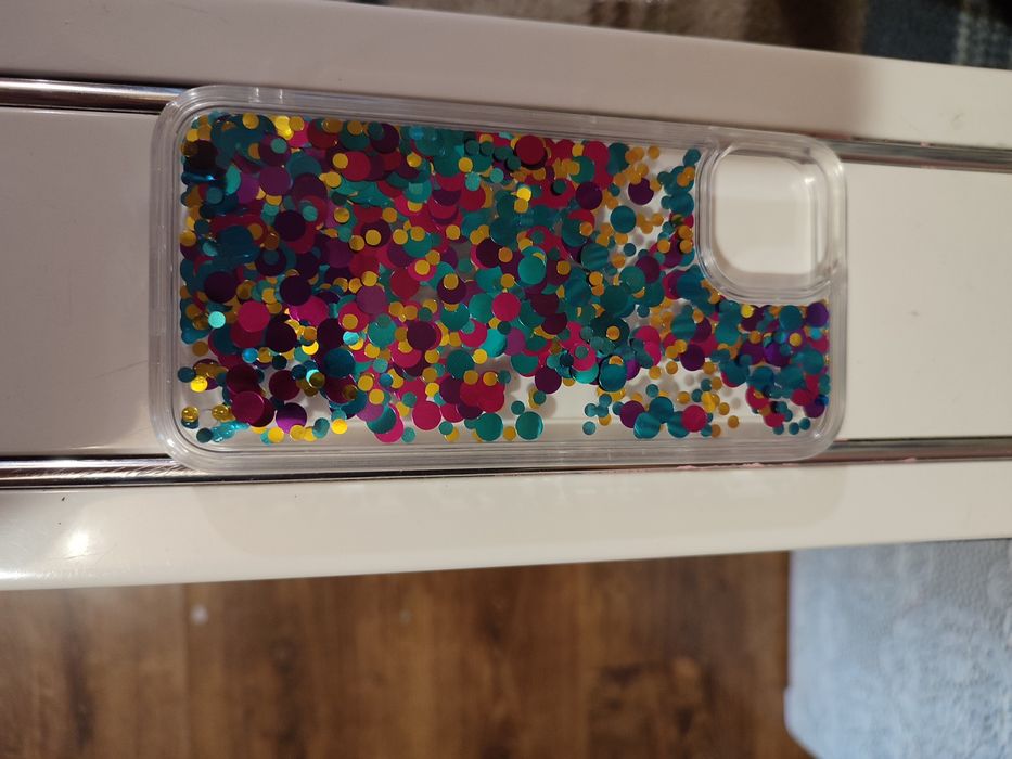 Чехол на  iPhone 13