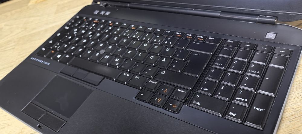 Ноутбук Dell E5530/i5-3340M/Ram 4Gb/HDD No