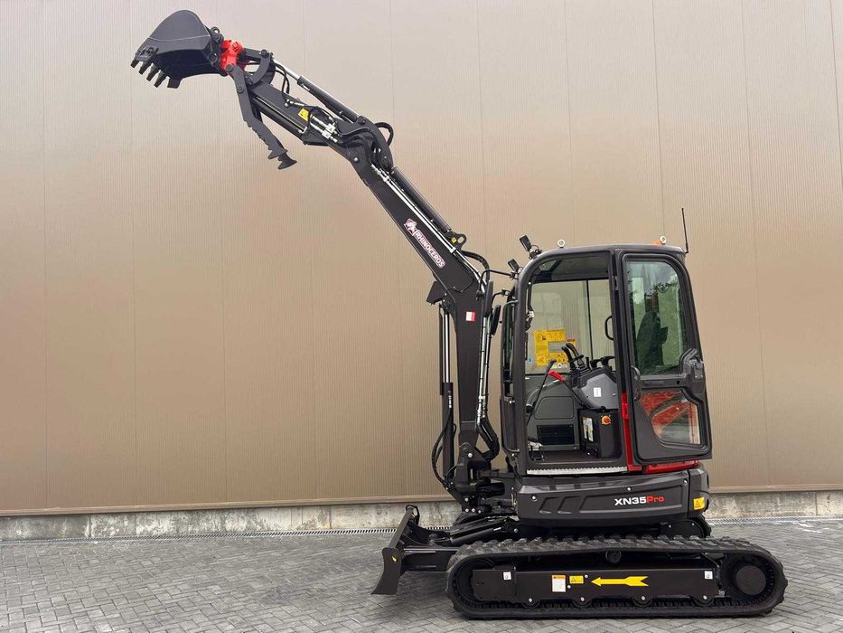 MINI GIRATORIA  RHINOCEROS XN35 PRO motor Kubota