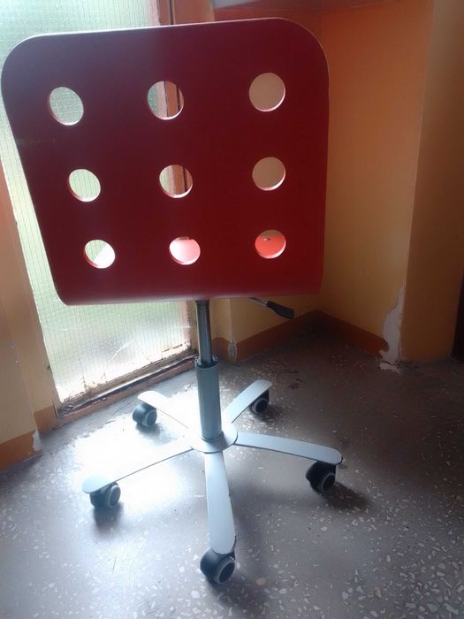 Wyposazenie dla dziecka do biurka.