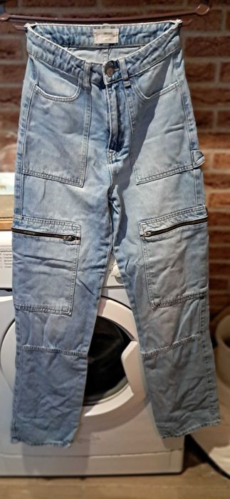 Сукні, футболки, джинси, куртки, спідниця