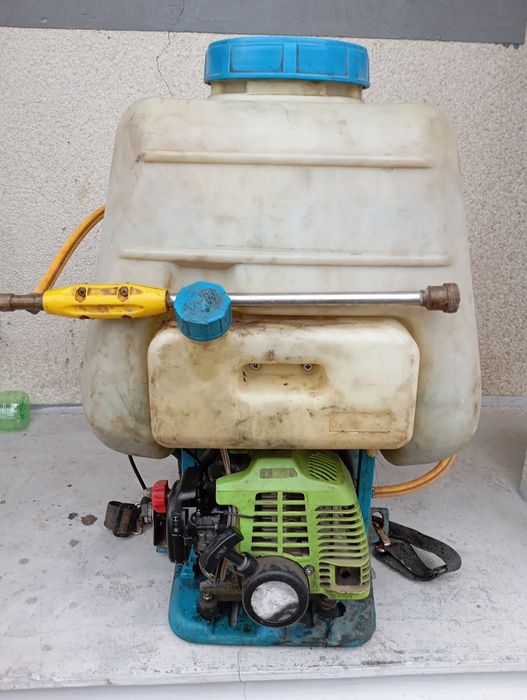 Бензокропілка бак 25 літер.