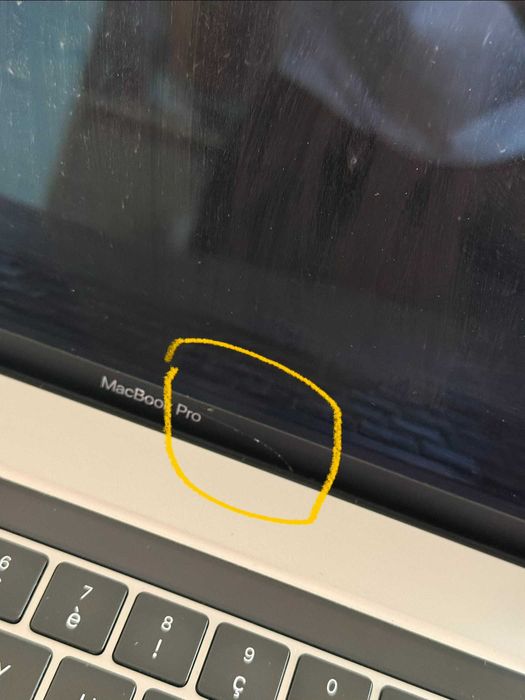 MacBook Pro 16" (2019) - Core i7 / 16GB RAM / 512GB / Teclado Francês