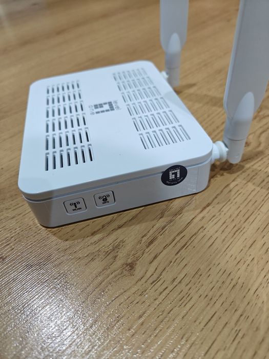 Router gigabit WGR-8031