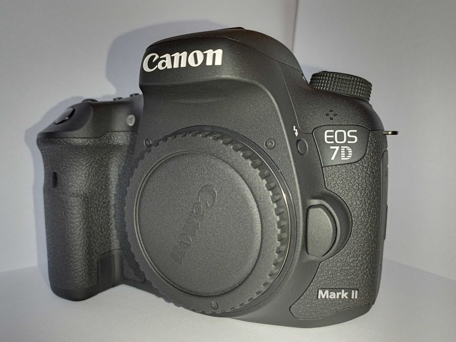 Canon EOS 7D Mark II-UNIKAT- Przebieg potwierdzony 963 zdjęcia + gratis nowa karta Canon Wi-Fi W-E1