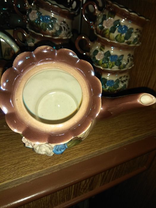 Чайный сервиз на 6 персон, чашки, заварник, конфетница