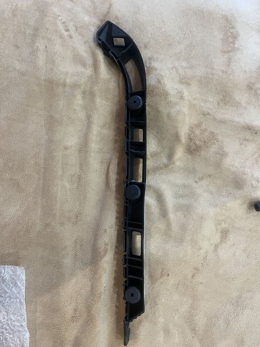 Кріплення заднього бампера шевроле круз новое