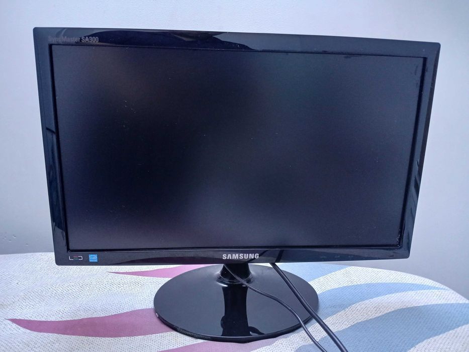 Monitor Samsung S19A300N – używany, sprawny