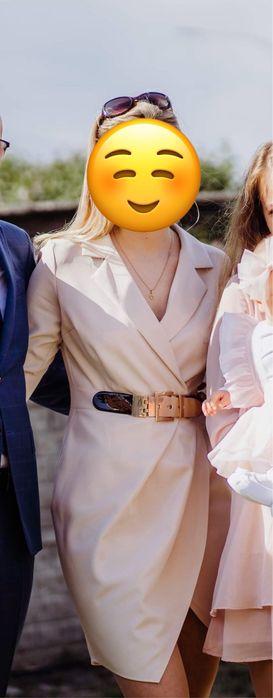 Elegancka sukienka beżowa