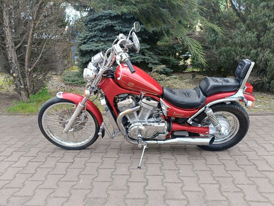 Suzuki Intruder 800  Tylko 17000 km.