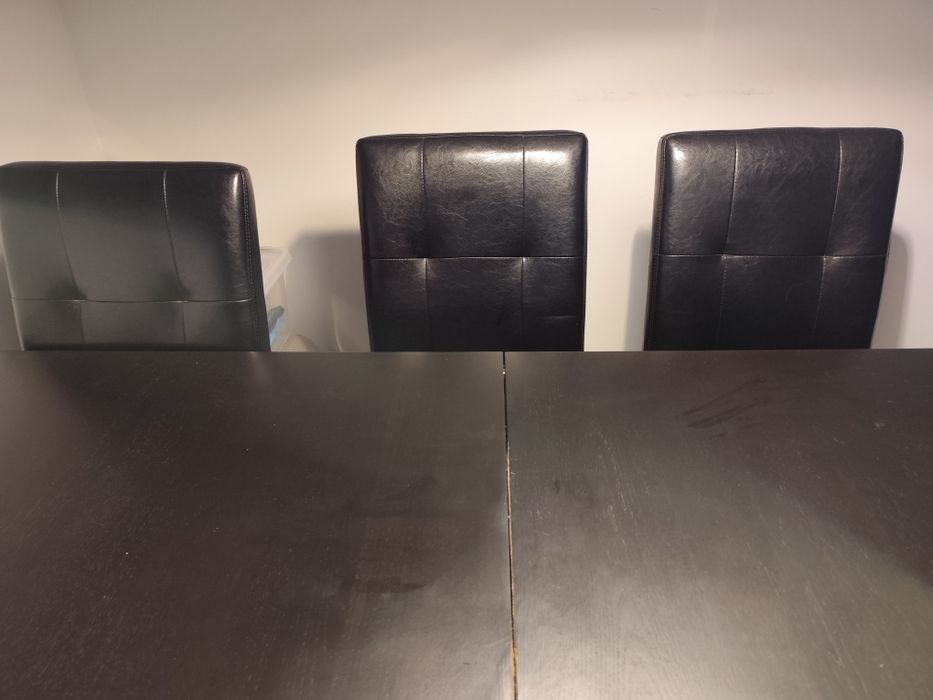 Mesa com cadeiras