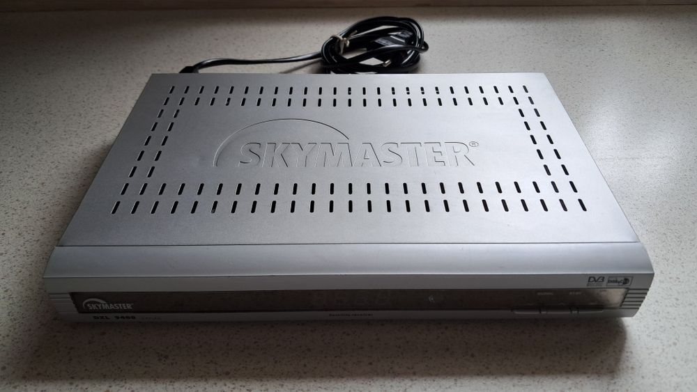 Dekoder satelitarny Skymaster DXL9400 slimline.
