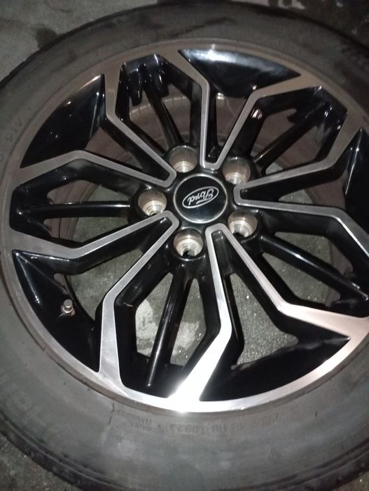 Jantes Ford  com pneus RD16