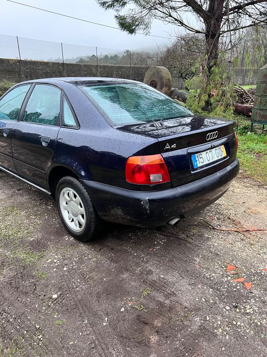 Vendo carro audi A4.