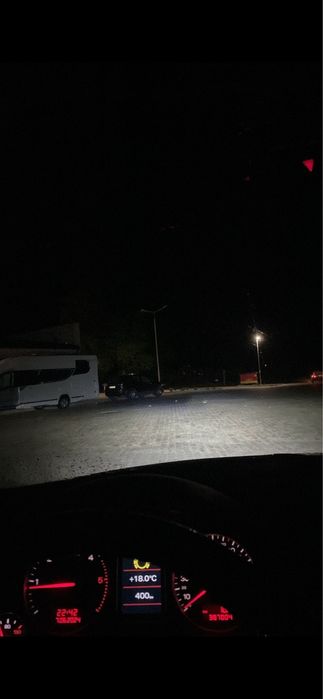 Reflektory audi a4b6 biled Valeo