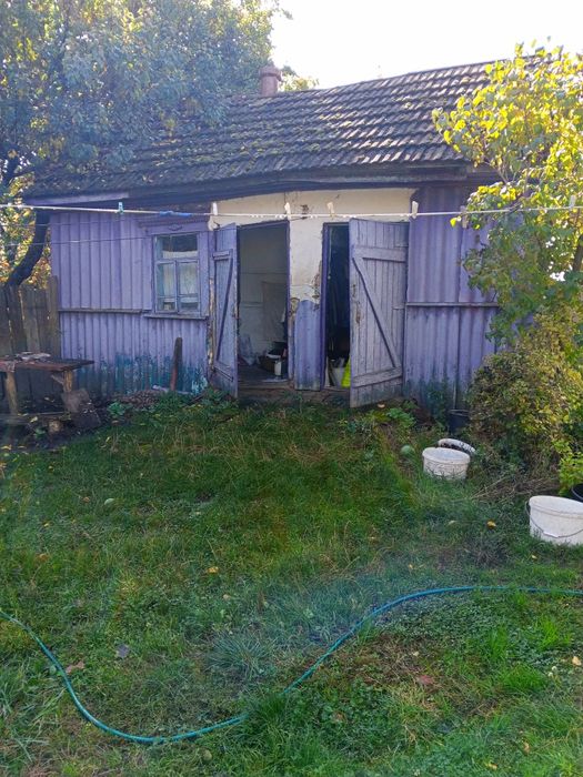 Продаж будинку в селі