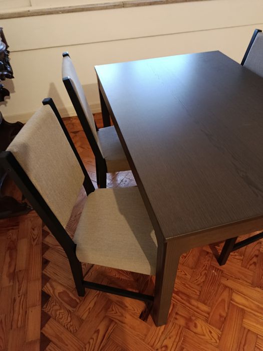 mesa e cadeiras IKEA