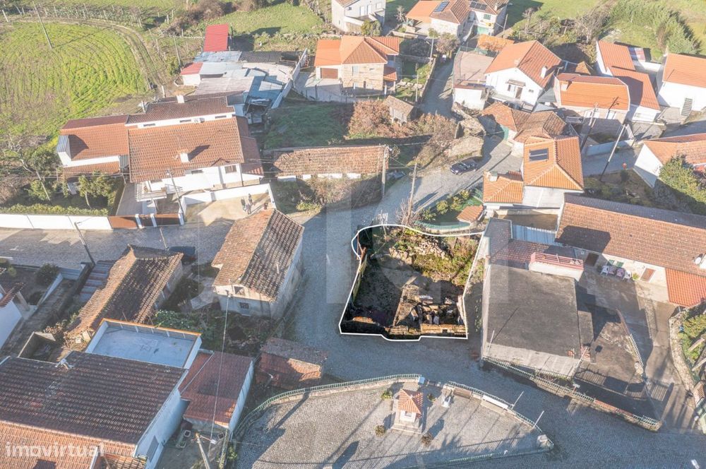 Moradia em Ruínas para Recuperar, em Penafiel — Penafiel, Porto