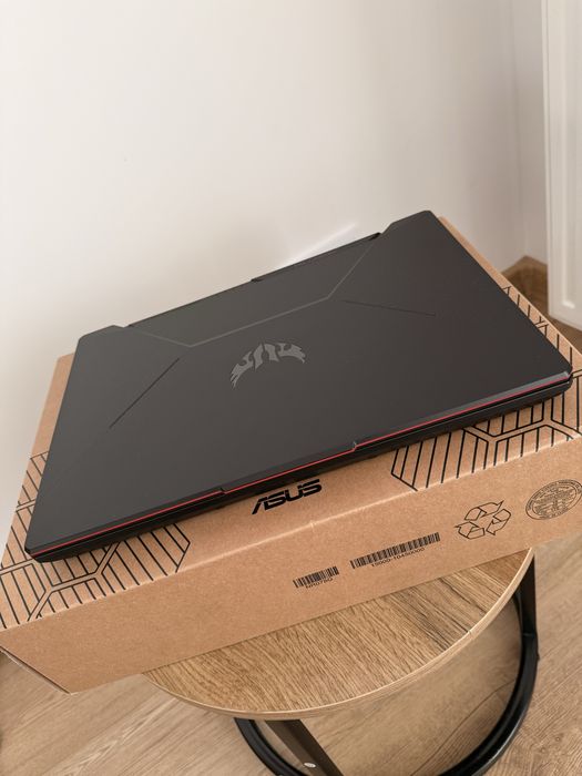 Asus tuf gaming f15 i5, 8gb RAM, geforce gtx 1650