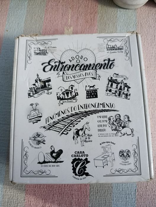 Conjunto de chávenas fenónemo do entroncamento o