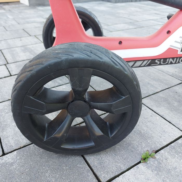 Gokart dziecięcy na pedały