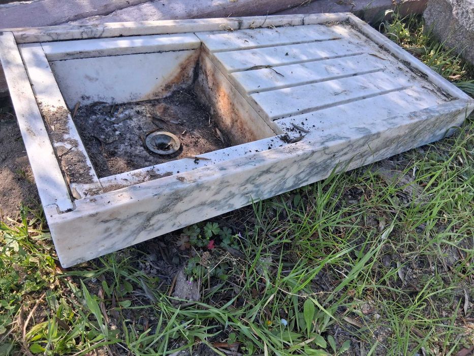 Lava loiça em pedra mármore rústica