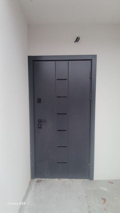 С Ремонтом и кухней новый таун 4спальни/+ студия