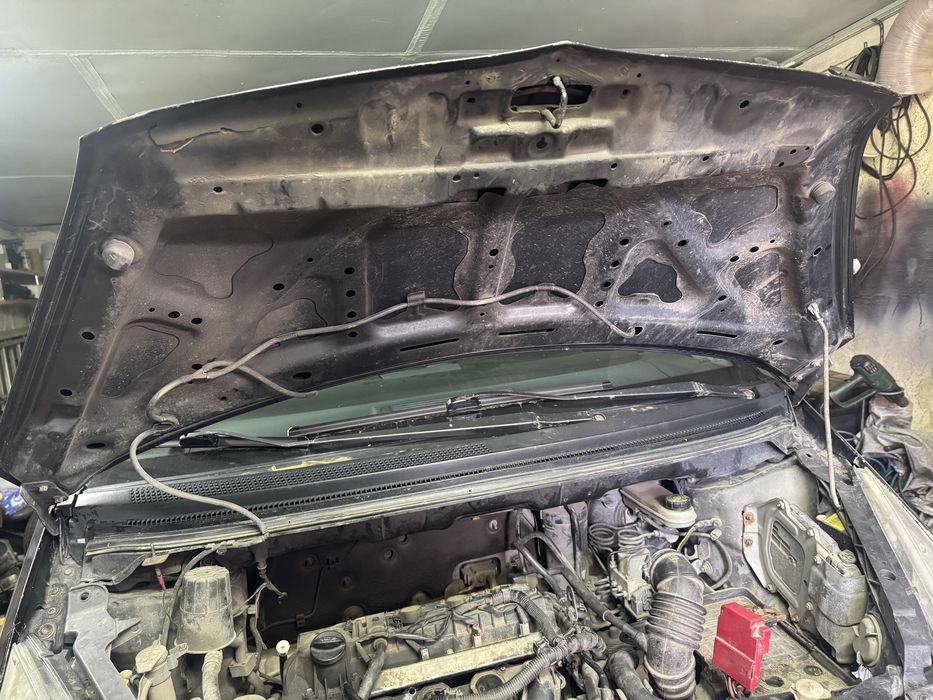 Капот Mitsubishi Colt 2004-2008