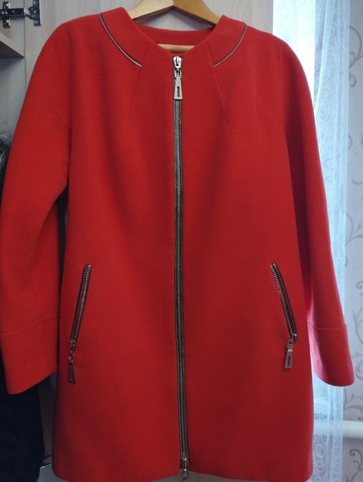 Продам женское  пальто