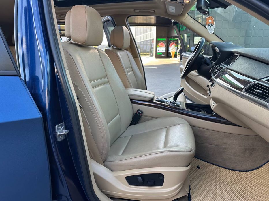 Продам BMW X5 E70 2010