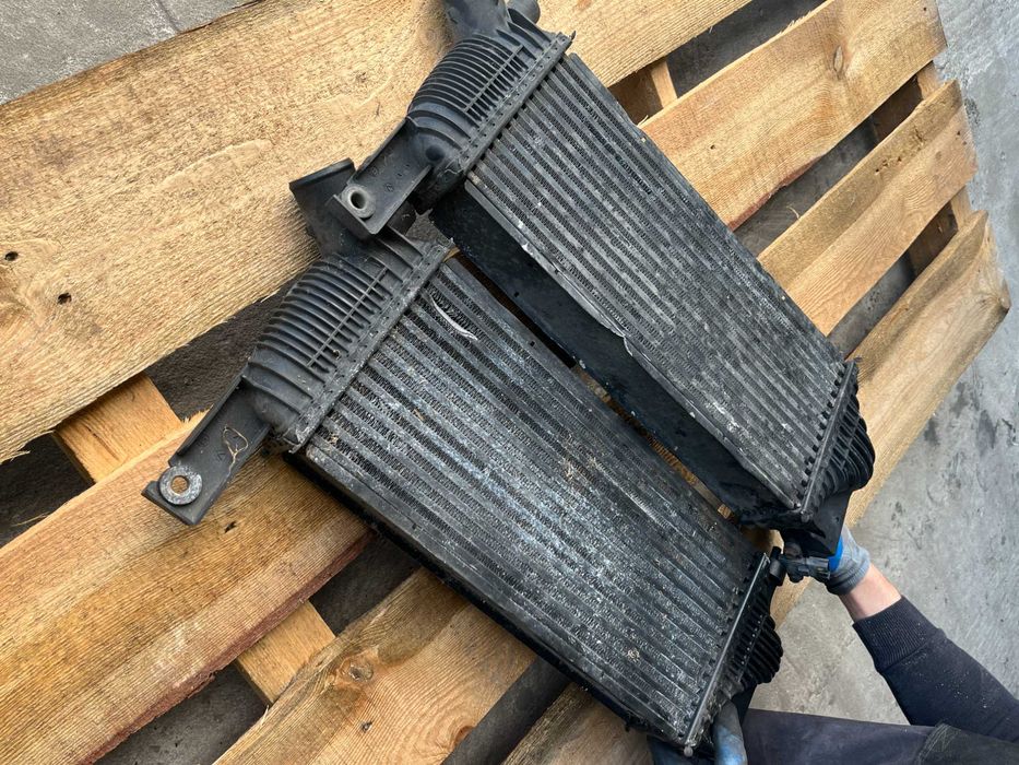 Интеркулер радіатор інтеркулера Nissan Navara D40 Pathfinder R51