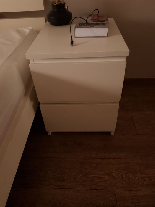 Komplet łóżko + 2 szafki nocne + komoda