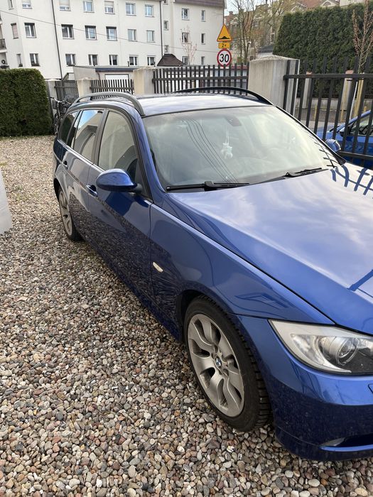 USZKODZONE BMW E91 2.0 129 KM automat