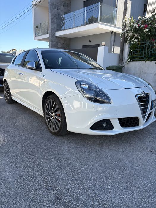 Alfa Romeo Giulietta 1.6 (pack quadrifoglio verde)
