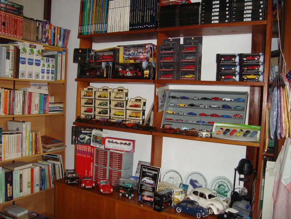 Venda de antiguidades, coleções, revistas, livros e muito mais