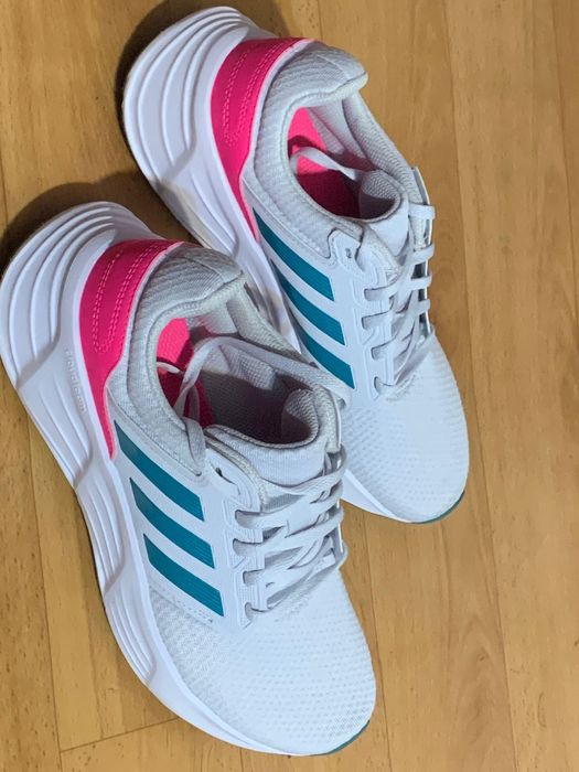 Adidas Galaxy 6 Performance.