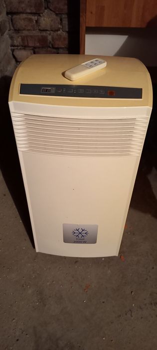 Nowy,przenośny klimatyzator pokojowy.