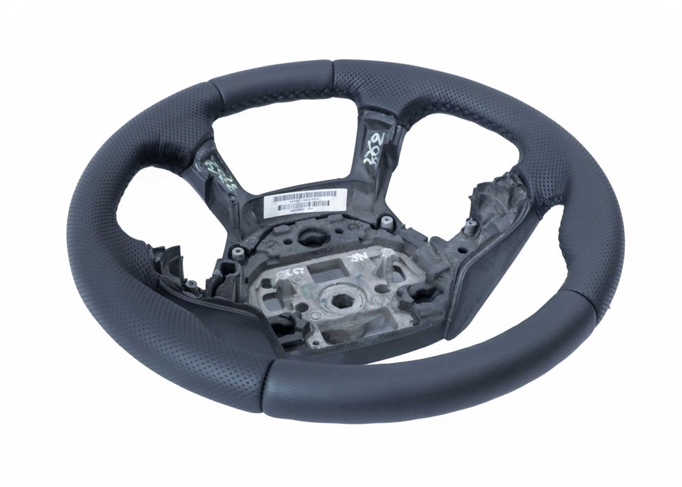 Kierownica Ford Focus 3 2010- obszyta nową skórą PFI car styling