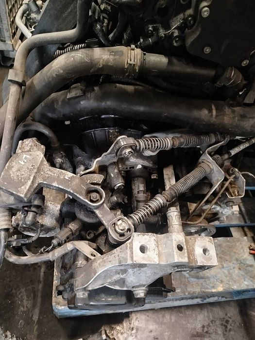 Caixa velocidades Caddy III 1.9 TDI    HQS