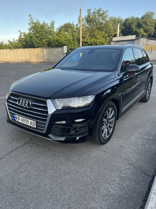 Audi Q7 2019 року