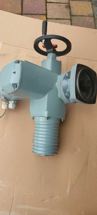 Siłownik elektryczny napęd Auma SA 07.5-F10