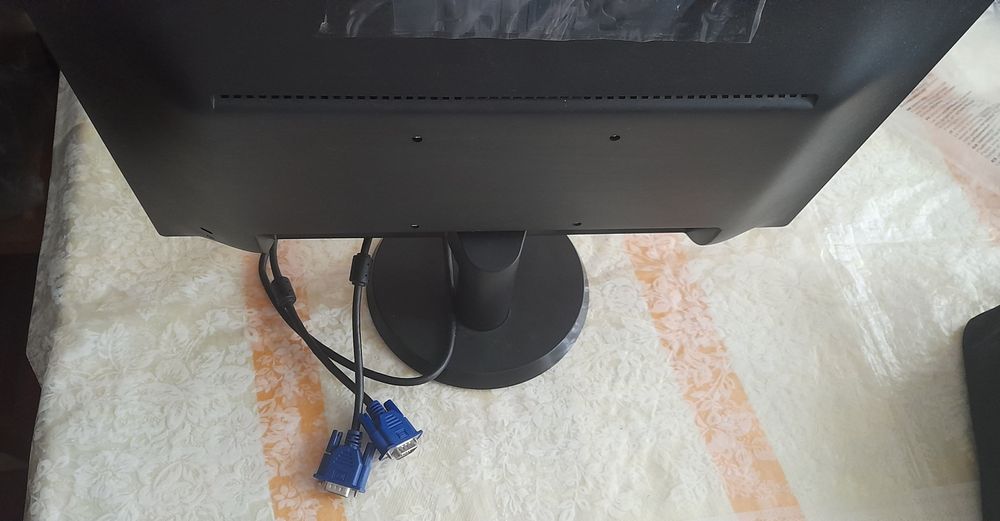 Монитор Philips v193