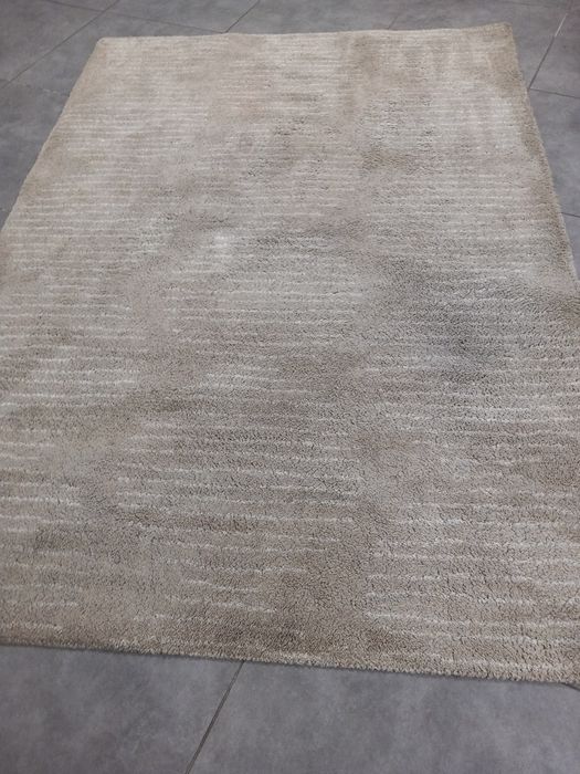 Sprzedam  dywan 225x160 cm.
