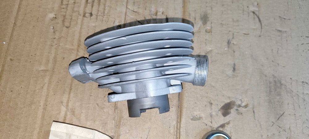 Cylinder komar Romet Motorynka silnik 025 Kadet po szlifie nowy tłok