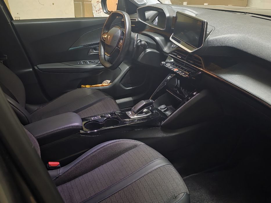 Peugeot 2008 1.2 130 Allure