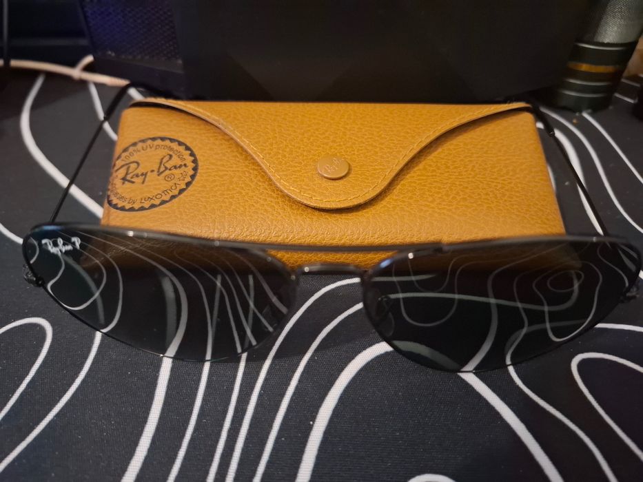 Óculos Ray-Ban Aviator, a versão Total Black Polarized