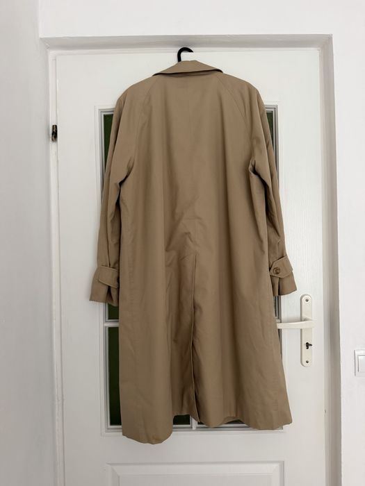 Beżowy płaszcz Burberry