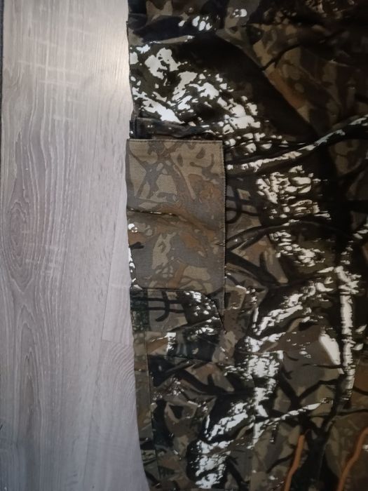 Męskie spodnie moro baggy.