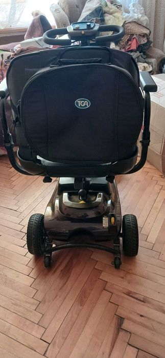 Електроскутер для людей похилого віку